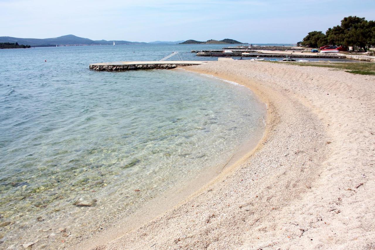 Family Friendly Apartments With A Swimming Pool Sveti Filip I Jakov, Biograd - 19325 Exteriör bild